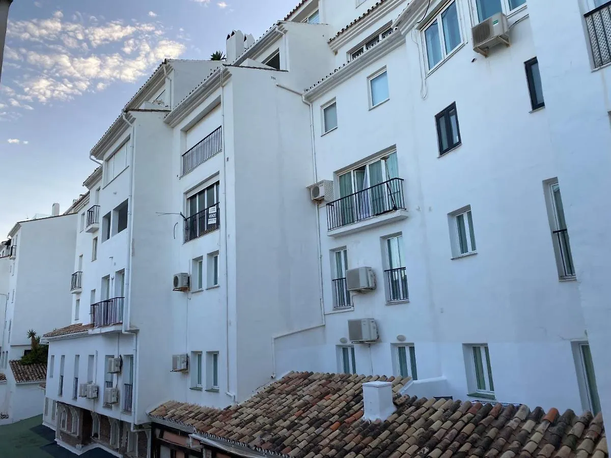 Puerto Banus Beach contacts