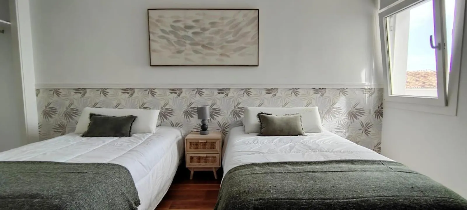 Puerto Banus Beach Marbella Apartment